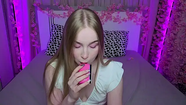 LilyStarlight online show from 05/29/26, 03:26