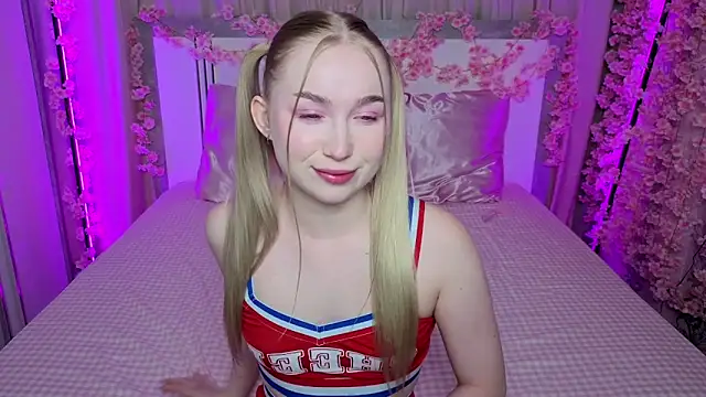 LilyStarlight online show from 06/05/26, 03:46