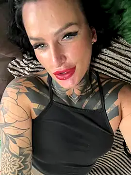 InkedBiitch online show from 10/11/25, 10:03