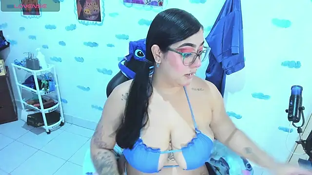 OnlyBluex online show from 12/19/25, 02:07