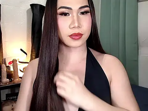 Snapshot of elise_bloom69 chatting on 05/15/26, 04:03 elise bloom69 online show from 05/15/26, 04:03