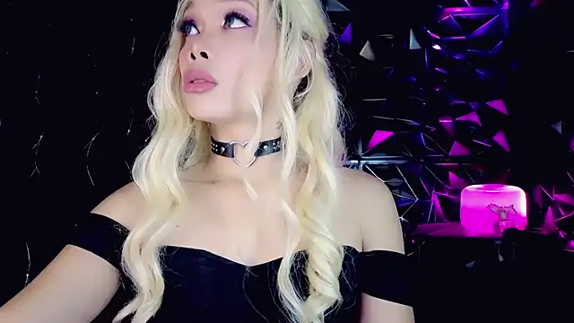 Snapshot of sugar_bbyxx chatting on 12/03/25, 04:09 sugar bbyxx online show from 12/03/25, 04:09