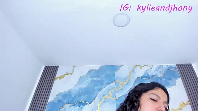 Snapshot of Kylieandjhonny chatting on 10/02/25, 07:54 Kylieandjhonny online show from 10/02/25, 07:54