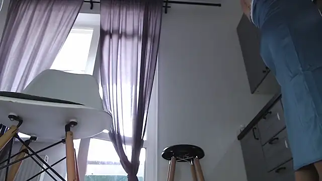 Snapshot of MadameKatrina chatting on 09/19/25, 09:22 MadameKatrina online show from 09/19/25, 09:22