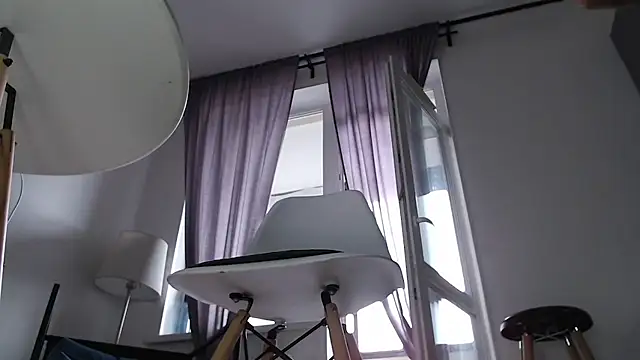 Snapshot of MadameKatrina chatting on 09/22/25, 11:01 MadameKatrina online show from 09/22/25, 11:01