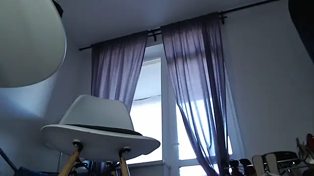 Snapshot of MadameKatrina chatting on 10/08/25, 01:20 MadameKatrina online show from 10/08/25, 01:20