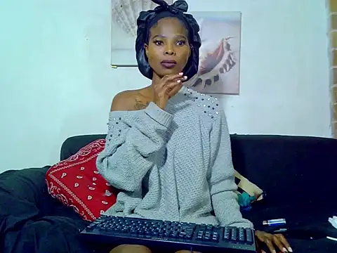 MissParis26 online show from 02/04/25, 10:45