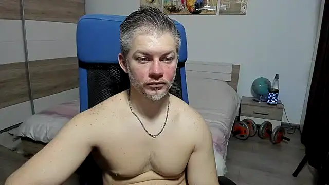 Snapshot of RobbyShawz chatting on 02/18/26, 08:54 RobbyShawz online show from 02/18/26, 08:54