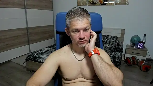 Snapshot of RobbyShawz chatting on 06/19/26, 04:06 RobbyShawz online show from 06/19/26, 04:06