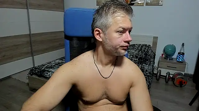 Snapshot of RobbyShawz chatting on 07/11/26, 04:48 RobbyShawz online show from 07/11/26, 04:48