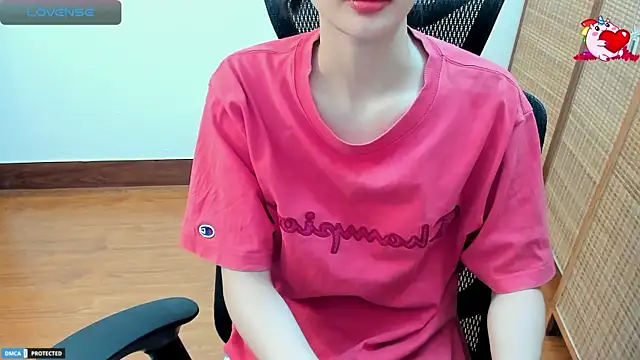 Snapshot of Ayase_momo chatting on 06/18/26, 12:20 Ayase momo online show from 06/18/26, 12:20