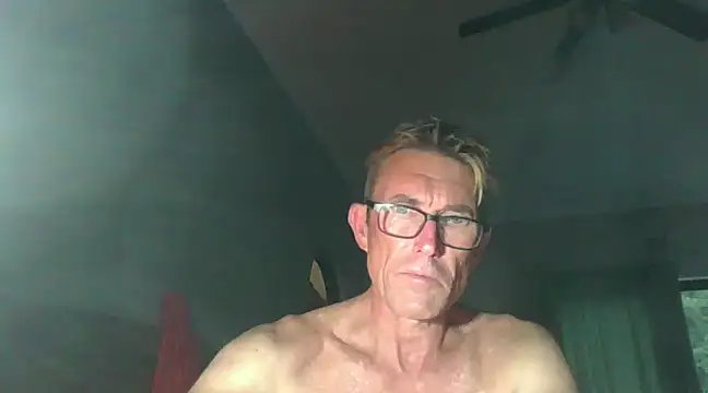 Snapshot of xykenrah@xh chatting on 01/08/25, 03:40 xykenrahxh online show from 01/08/25, 03:40