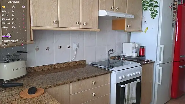 Snapshot of Lunamix chatting on 03/08/25, 09:39 Lunamix online show from 03/08/25, 09:39