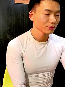 Snapshot of asiahot_liam chatting on 02/07/25, 03:30 asiahot liam online show from 02/07/25, 03:30