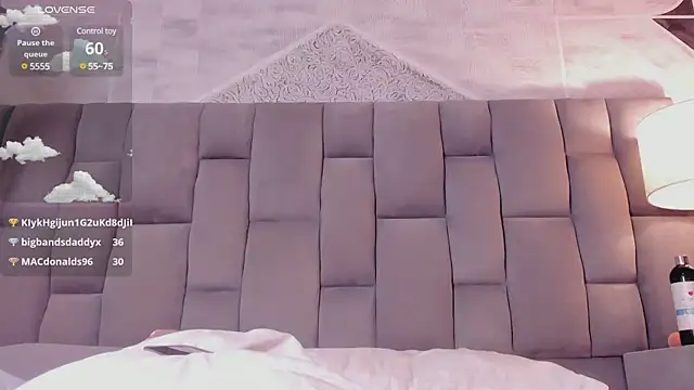 Rianamanson online show from 02/10/25, 04:30