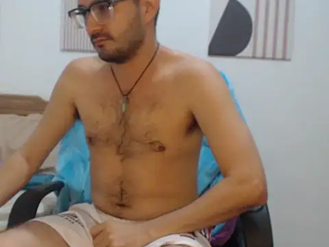 Snapshot of peterannaud chatting on 11/17/25, 12:22 peterannaud online show from 11/17/25, 12:22