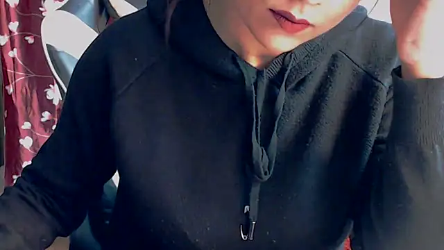 Snapshot of Naiaa-mylove chatting on 02/04/26, 12:00 Naiaa-mylove online show from 02/04/26, 12:00