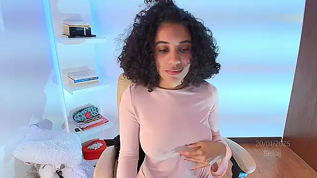 Snapshot of Belkaj chatting on 01/20/25, 09:32 Belkaj online show from 01/20/25, 09:32
