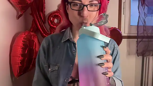 Nikky Divine online show from 02/27/25, 05:04