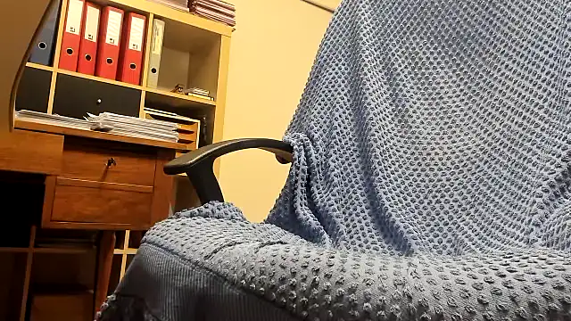 leccaleccafiga online show from 11/25/25, 08:53