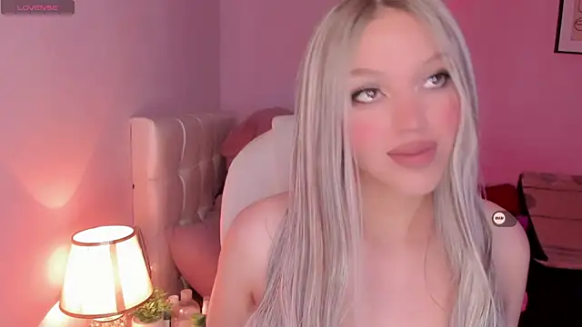 Snapshot of EvaEvangeline chatting on 01/07/25, 10:22 EvaEvangeline online show from 01/07/25, 10:22