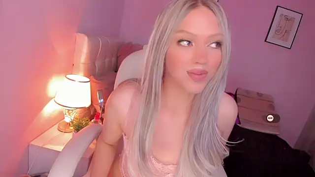 Snapshot of EvaEvangeline chatting on 02/03/25, 11:31 EvaEvangeline online show from 02/03/25, 11:31