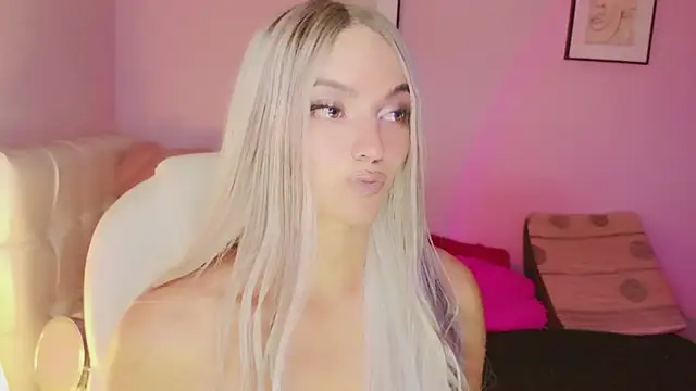 Snapshot of EvaEvangeline chatting on 11/03/25, 01:51 EvaEvangeline online show from 11/03/25, 01:51