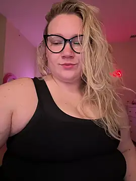 PiggyRose online show from 03/19/25, 12:26