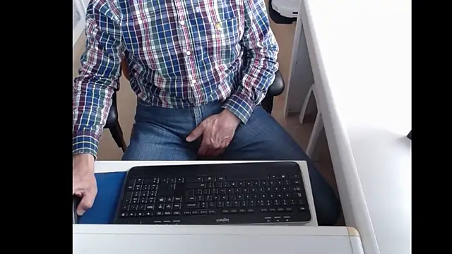 dutchpornking online show from 03/17/25, 07:46