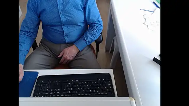 dutchpornking online show from 11/12/25, 09:10