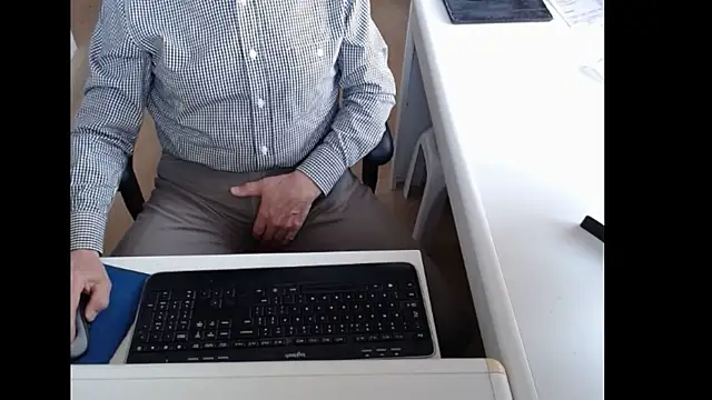 dutchpornking online show from 04/09/26, 06:19