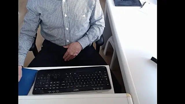 Snapshot of dutchpornking chatting on 04/30/26, 06:09 dutchpornking online show from 04/30/26, 06:09
