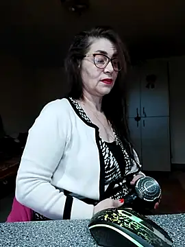 Chriss Tinaa online show from 02/19/25, 05:16