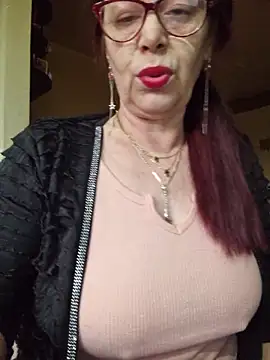 Chriss Tinaa online show from 04/18/26, 03:32