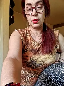 Snapshot of Chriss_Tinaa chatting on 05/06/26, 04:30 Chriss Tinaa online show from 05/06/26, 04:30