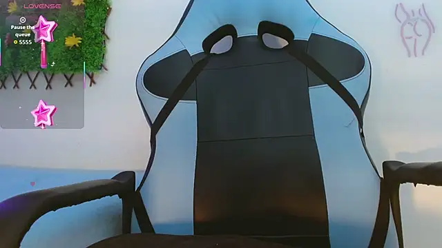 Snapshot of allyson_cute1 chatting on 10/10/25, 07:35 allyson cute1 online show from 10/10/25, 07:35