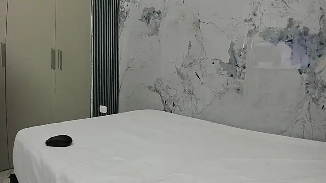 Snapshot of allyson_cute1 chatting on 11/16/25, 12:33 allyson cute1 online show from 11/16/25, 12:33