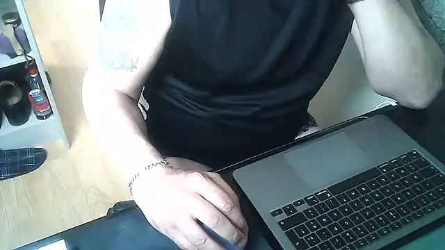 Snapshot of DUDURA@xh chatting on 04/29/26, 12:42 DUDURAxh online show from 04/29/26, 12:42