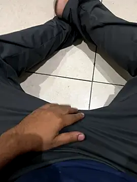 luciferdxm5 online show from 11/10/25, 06:12