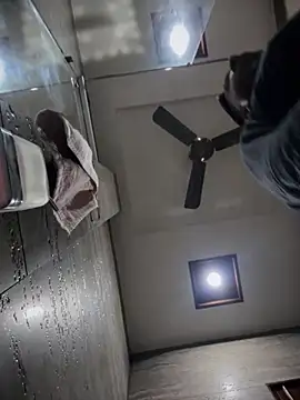 luciferdxm5 online show from 12/05/25, 03:04