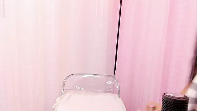 Snapshot of miss_alhy chatting on 12/20/24, 03:42 miss alhy online show from 12/20/24, 03:42