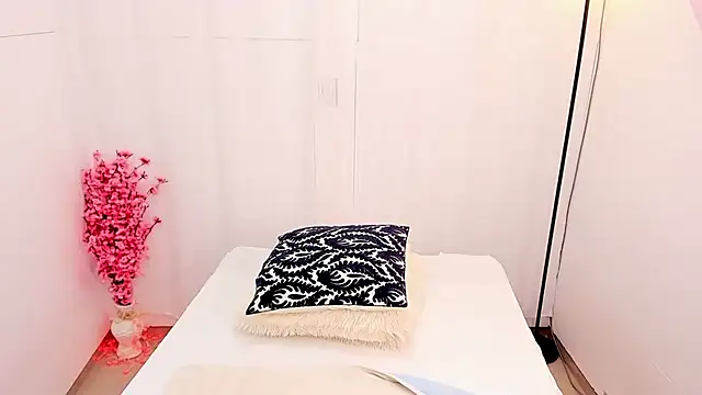 Snapshot of miss_alhy chatting on 03/05/25, 02:12 miss alhy online show from 03/05/25, 02:12