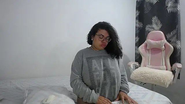 mabigomez00 online show from 01/13/26, 09:14