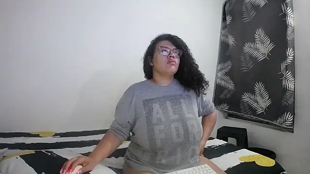 mabigomez00 online show from 03/24/26, 09:25