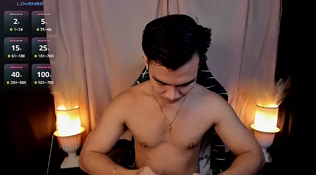 Snapshot of 000batman000 chatting on 01/29/25, 01:05 000batman000 online show from 01/29/25, 01:05