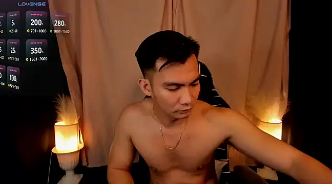 Snapshot of 000batman000 chatting on 02/05/25, 08:11 000batman000 online show from 02/05/25, 08:11