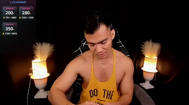 Snapshot of 000batman000 chatting on 03/07/25, 01:53 000batman000 online show from 03/07/25, 01:53