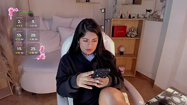 Snapshot of Catalinaa_martinez chatting on 01/07/25, 11:14 Catalinaa martinez online show from 01/07/25, 11:14