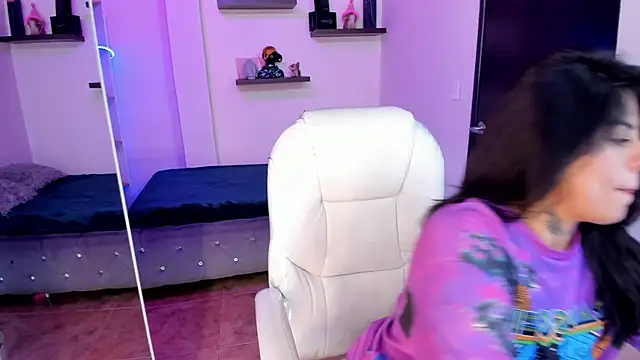 Snapshot of Catalinaa_martinez chatting on 02/03/25, 07:31 Catalinaa martinez online show from 02/03/25, 07:31