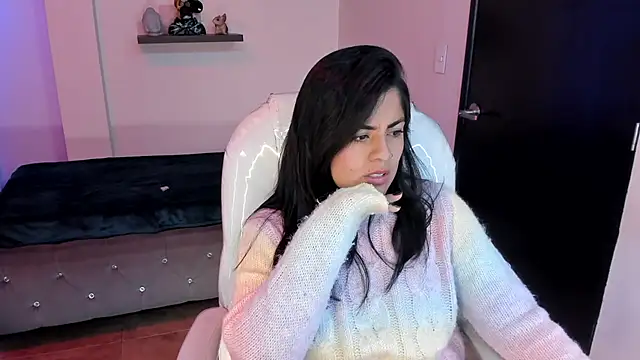 Snapshot of Catalinaa_martinez chatting on 02/26/25, 12:16 Catalinaa martinez online show from 02/26/25, 12:16